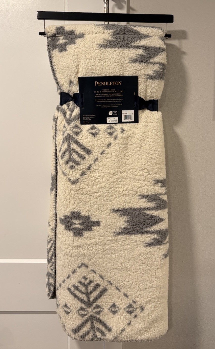 Pendleton Gray Cream Geo Southwestern Fleece Throw Blanket 50″ x 70″ NWT