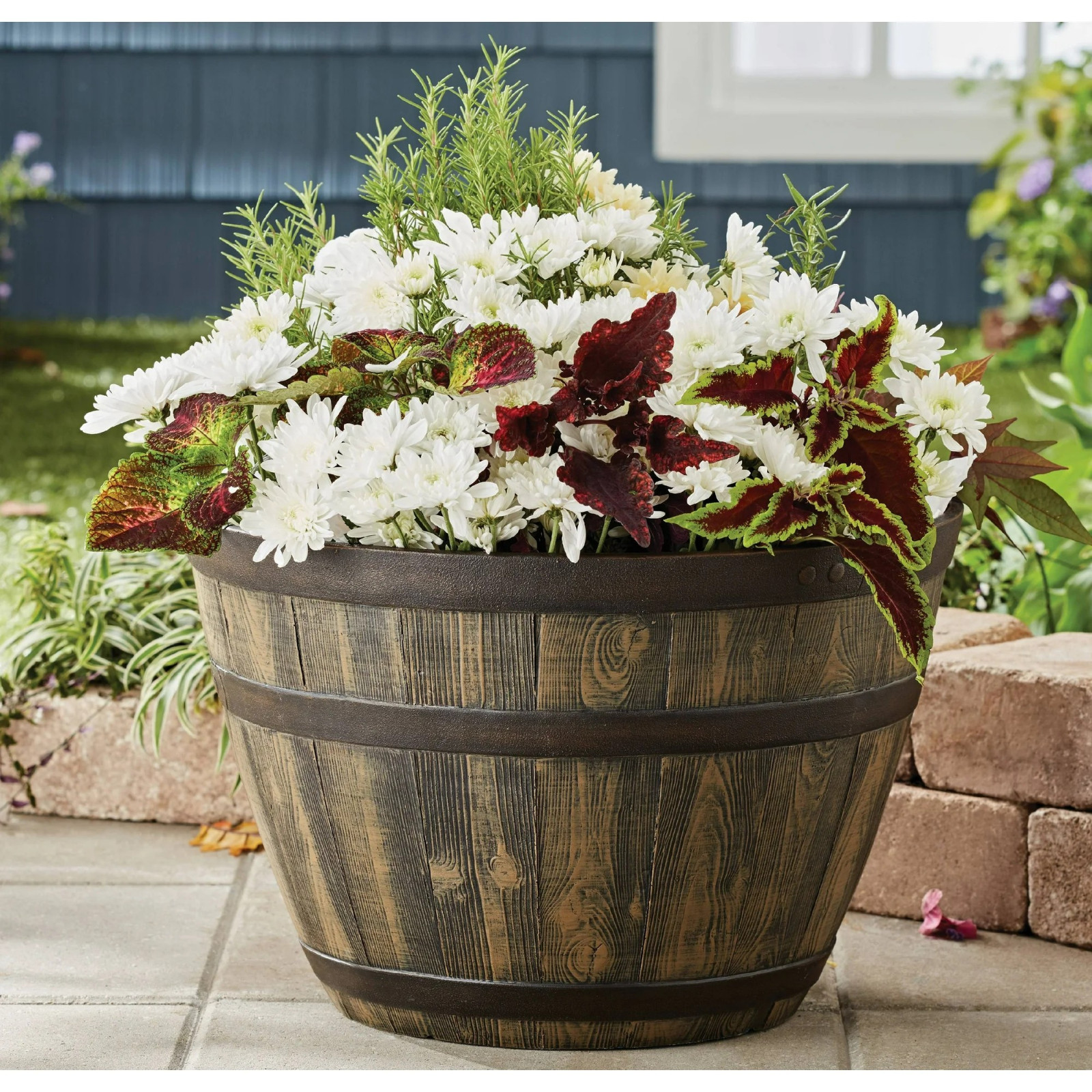 (2 pack) Better Homes & Gardens Whiskey Barrel Brown Resin Planter, 19.9in x 19.