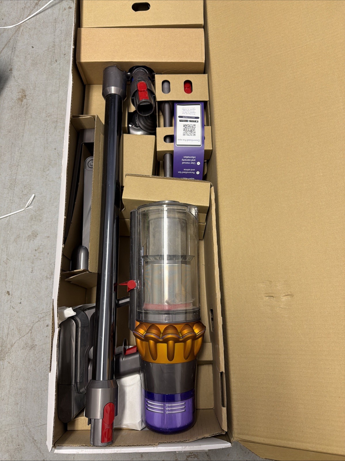 Dyson V15 Detect Cordless Stick Vacuum Cleaner – Yellow/Nickel – COMPLETE SET