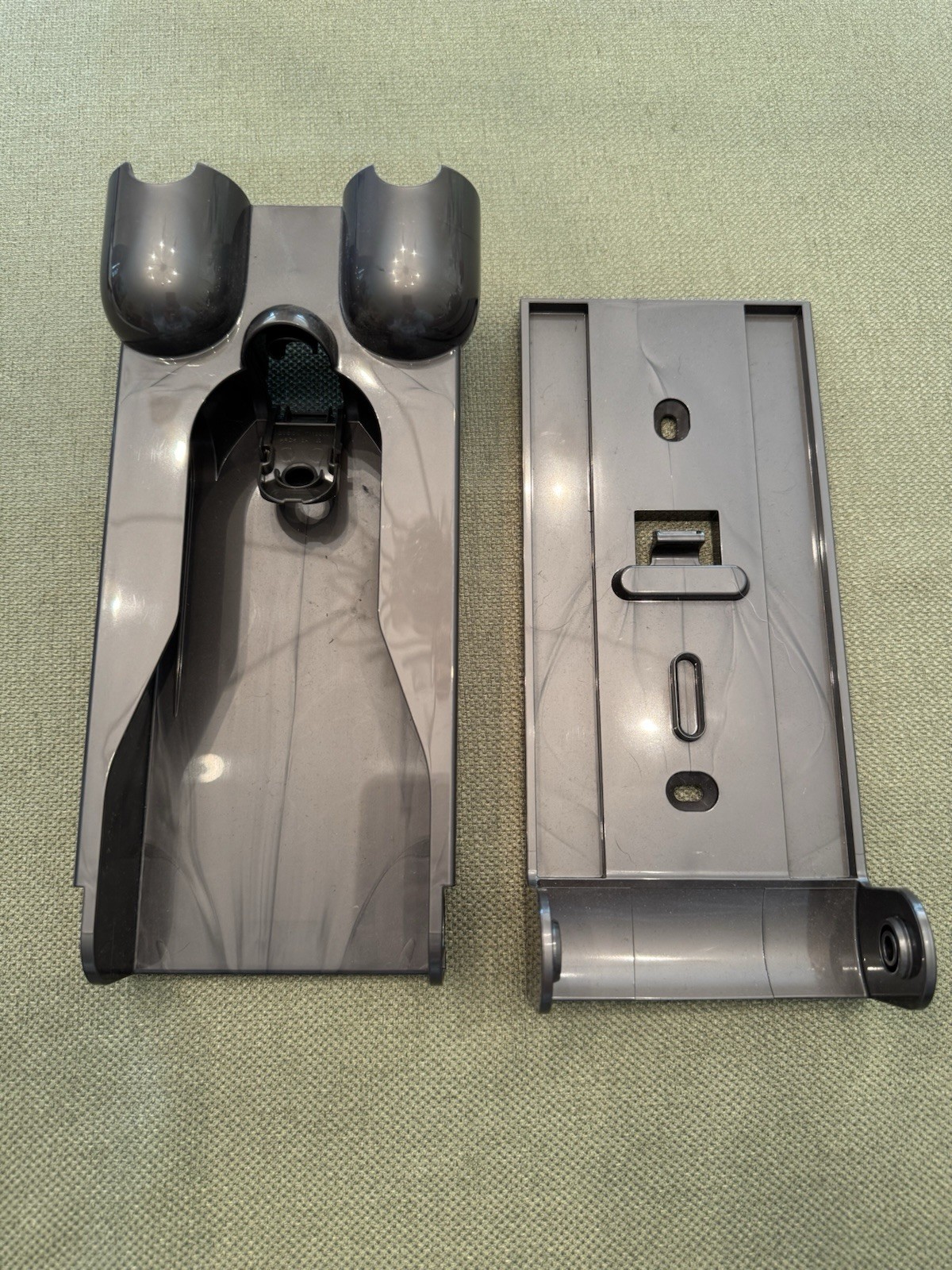 Dyson V11 Wall Mount Docking Station Vacuum Replacement 970011-01 New & Genuine