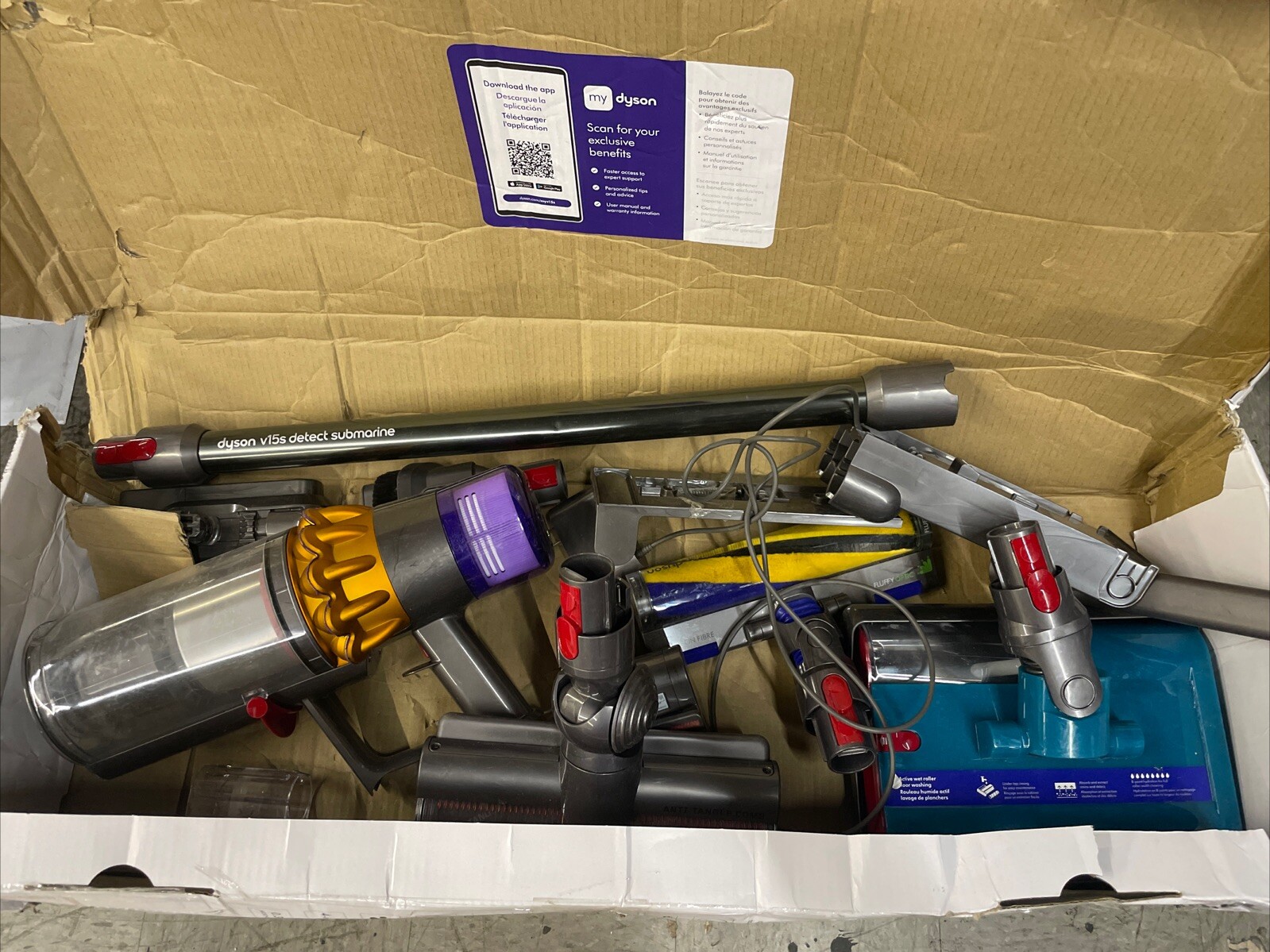 SV 47 Dyson V15 Detect Submarine Cordless Vacuum Cleaner – Read!! very used