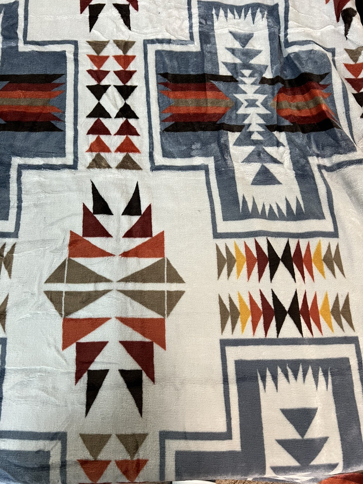 Native American Style 2 Ply Plush Reversible Throw Blanket Baby-Kid Light Grey