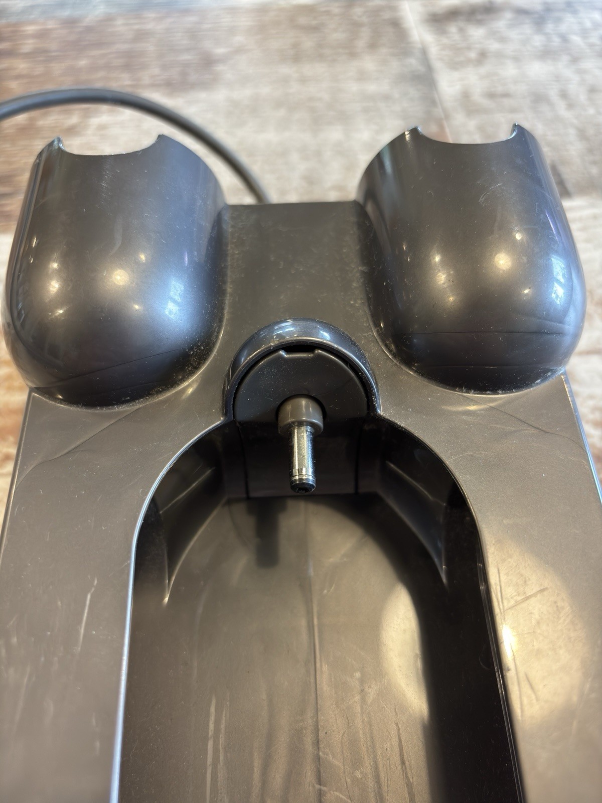 Dyson V10 V11 V15 Docking Station Wall Mount Charger 270576-04 30.45V