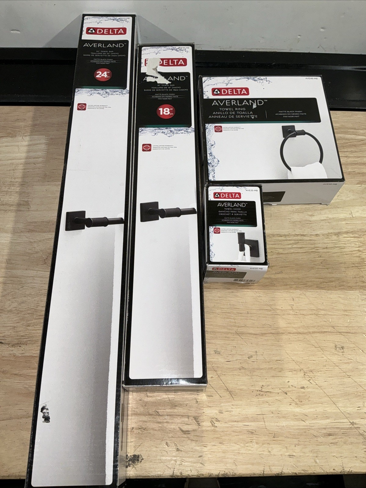 Set Of 4 Delta Averland 24+18in. Towel Bar+ Towel Ring+ Towel Hook Matte Black