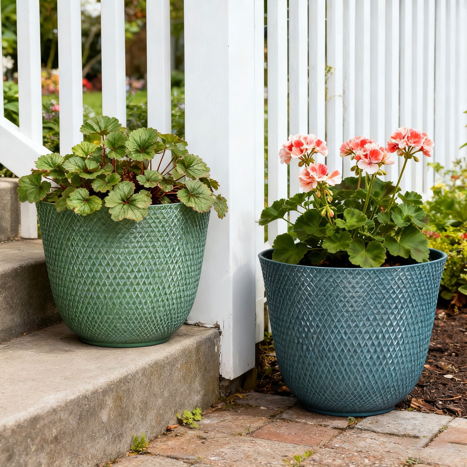 Lora Green Recycled Resin Planter 12.1in x 9.8in