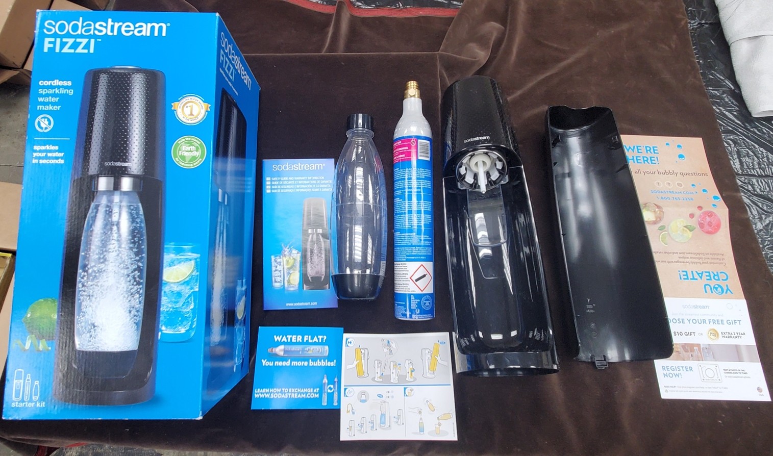 SodaStream Fizzi One Touch Sparkling Water Maker Black – Machine