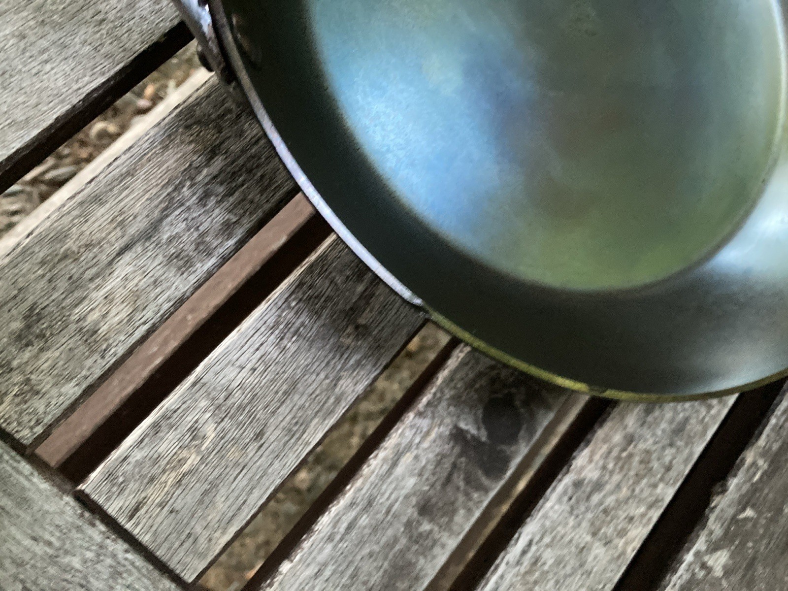 De BUYER Mineral B 9.5 Inch Carbon Steel Mont Bleu Eiffel Handle French Pan