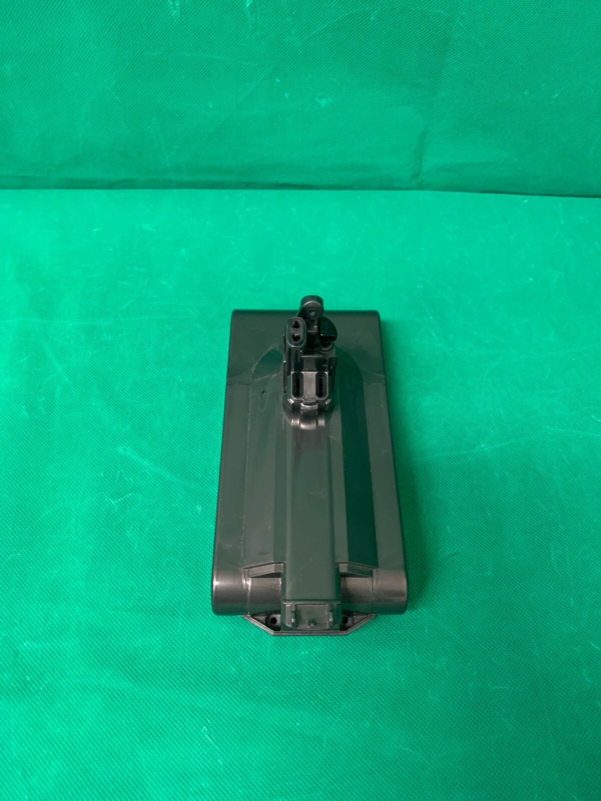Dyson Battery For V11 ( SV14) Models- NOT A CLICK BATTERY!!!