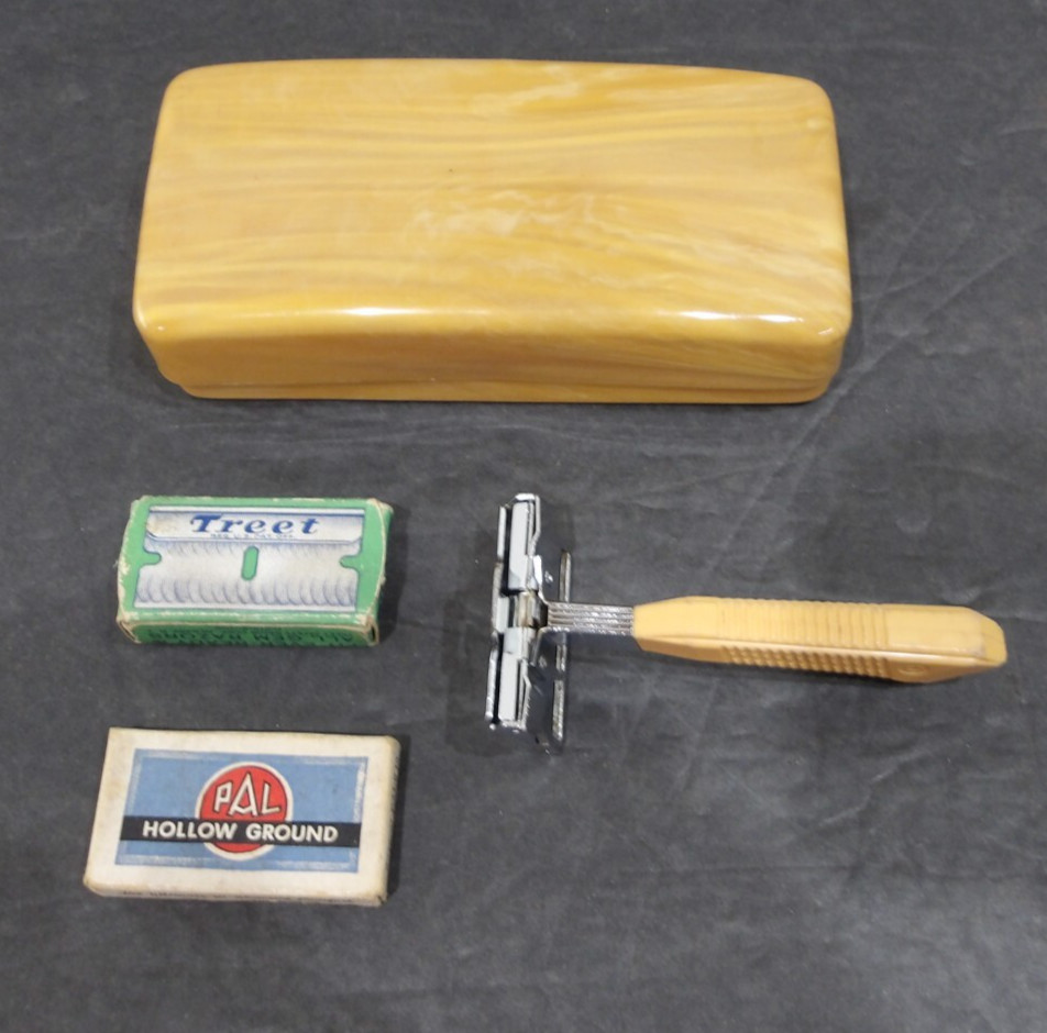 Vintage GEM Safety Razor, Blade Packages & Celluloid Travel Razor/Soap Holder