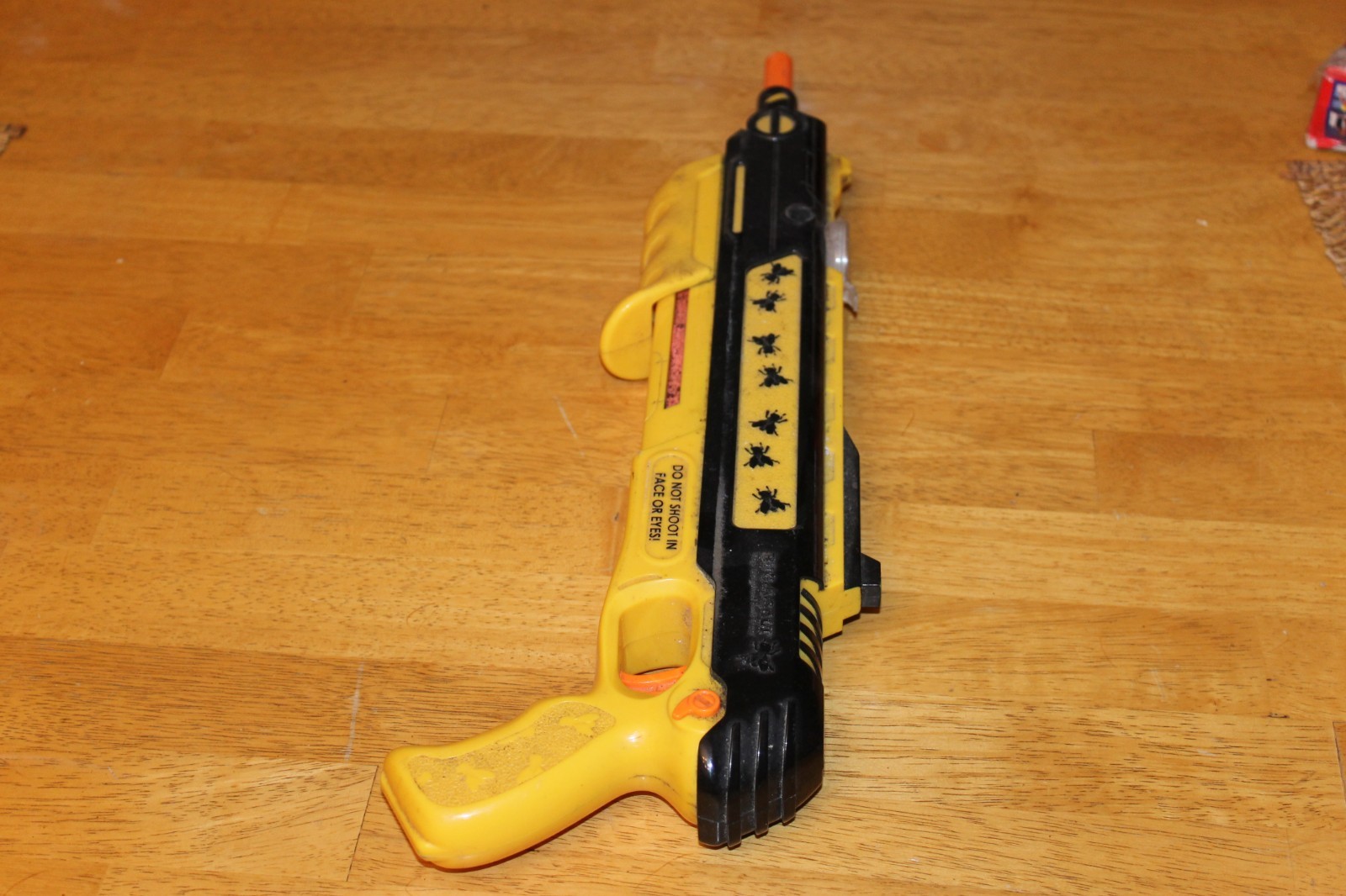 Bug-A-Salt 3.0 Black Yellow Original Salt Gun Kills Flying Insects Bugs Assault