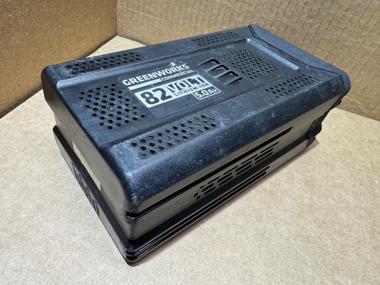 GREENWORKS COMMERCIAL [GL 500] GENUINE 82V MAX 5AH BATTERY – [USED]
