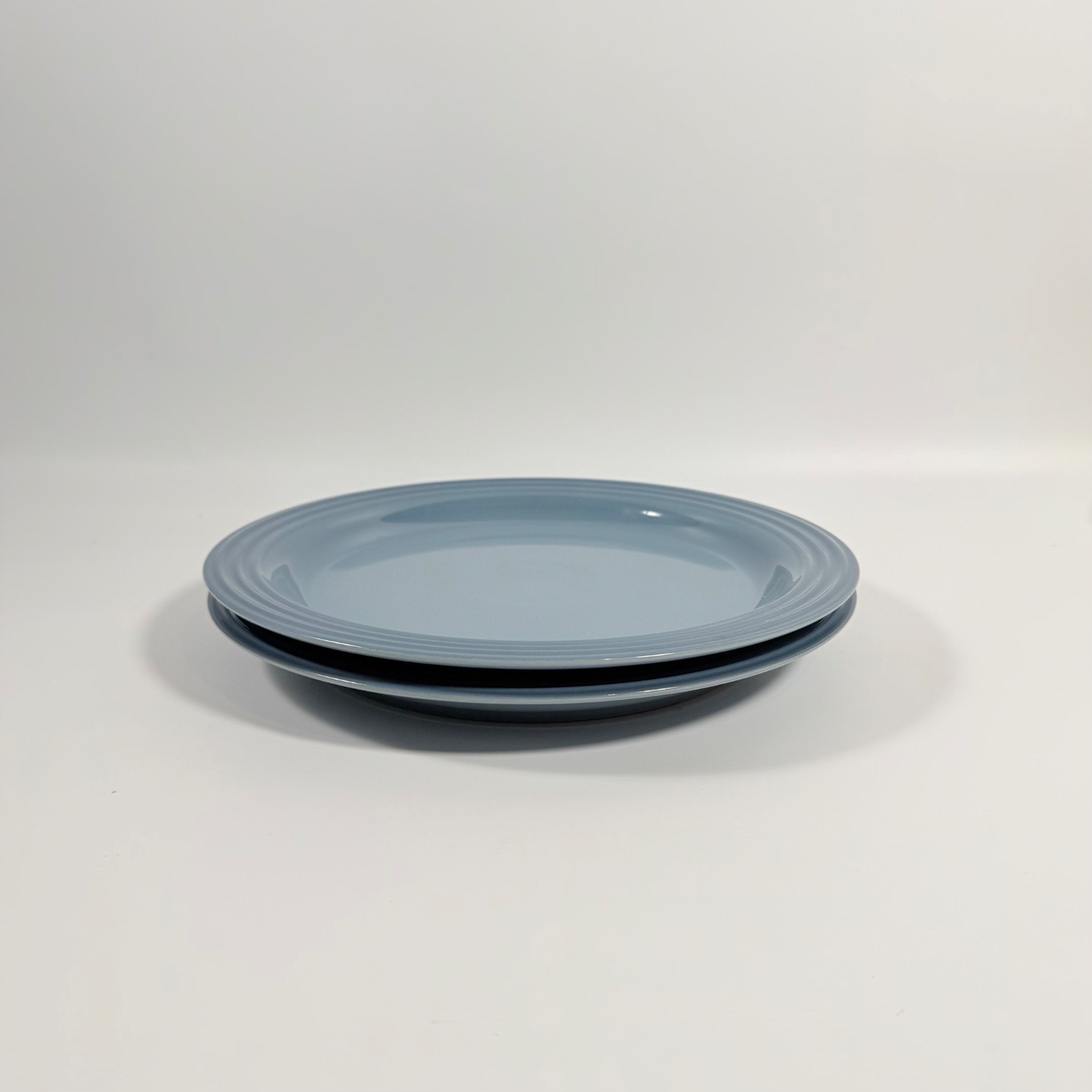 Le Creuset Chambray Dinner Plate Set of 2 27cm 10.5in Stoneware Seconds New