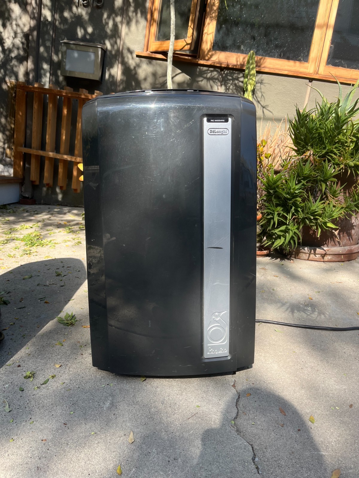 12500 BTU Delonghi Portable Air Conditioner Model PAC AN125HPEK