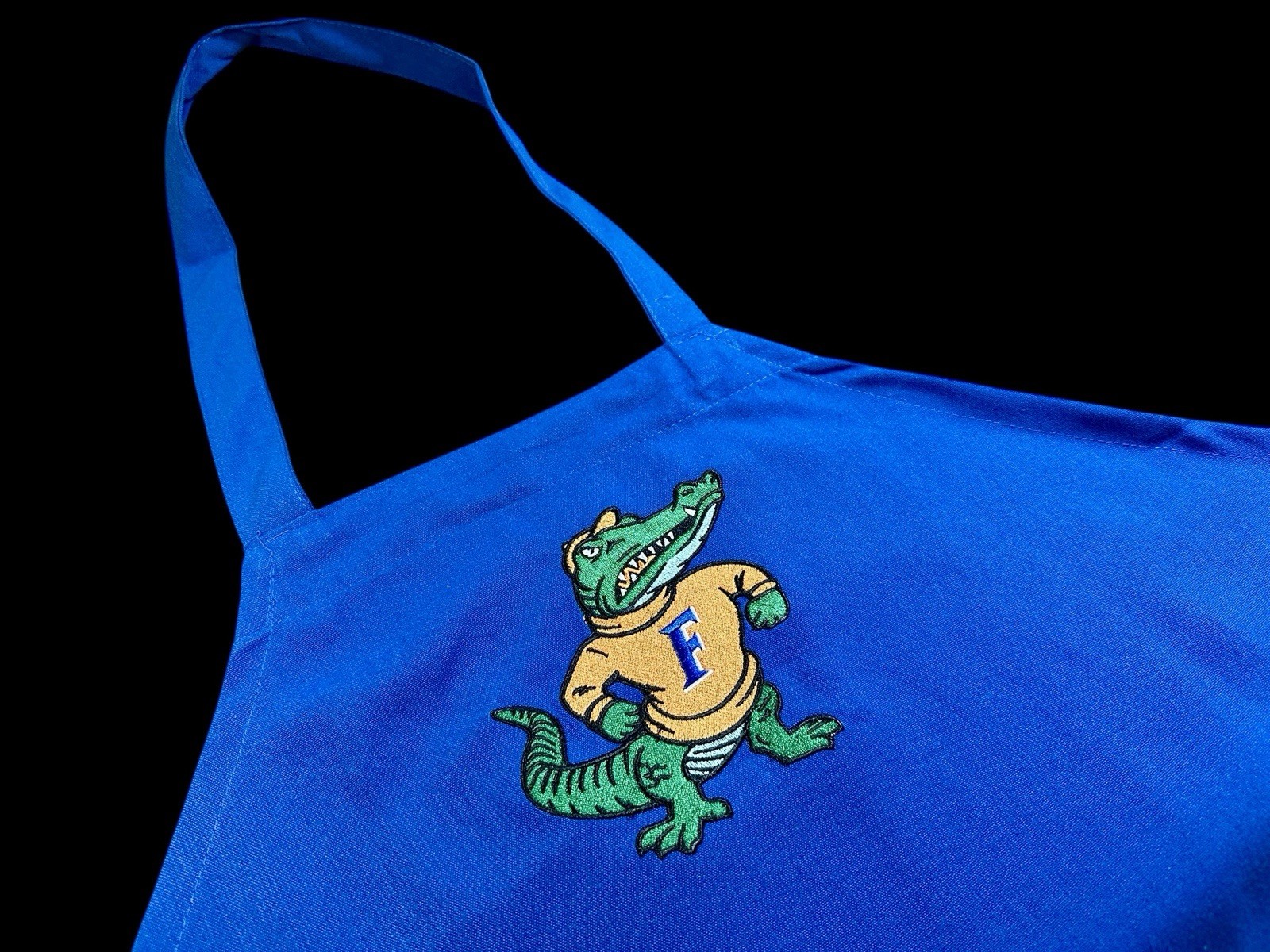 University of Florida (UF) Apron w/No Pockets / 39k Stitches Brand New