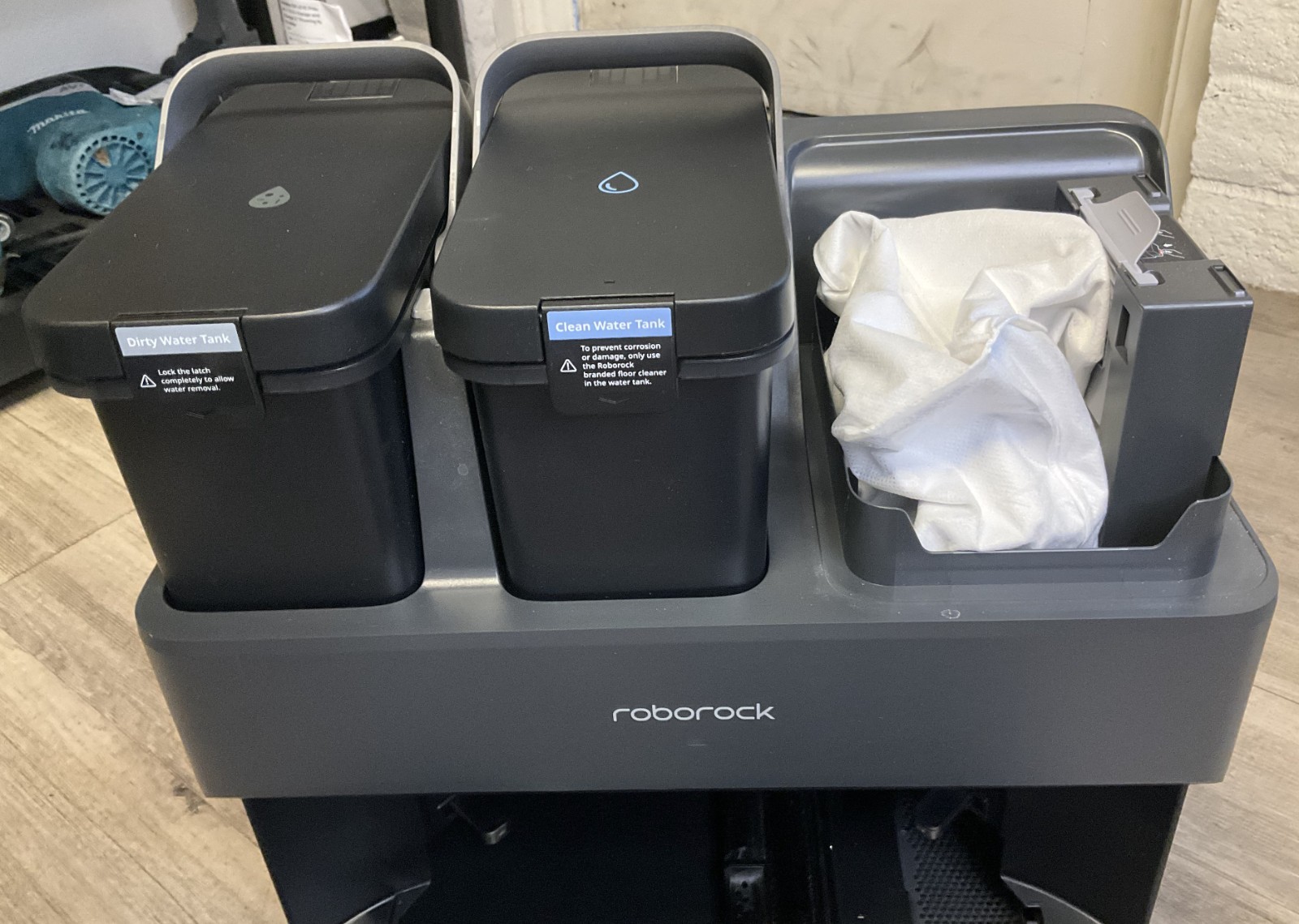 Roborock S7 MaxV Ultra + Rockdock Ultra W/Power Supply Very Good