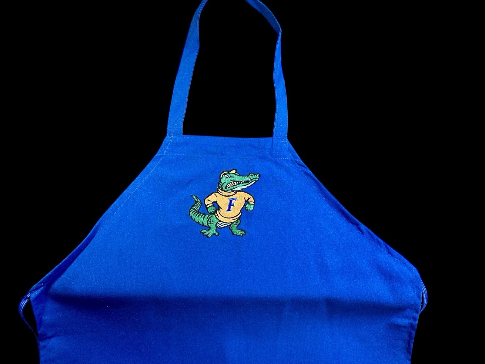 University of Florida (UF) Apron w/No Pockets / 39k Stitches Brand New