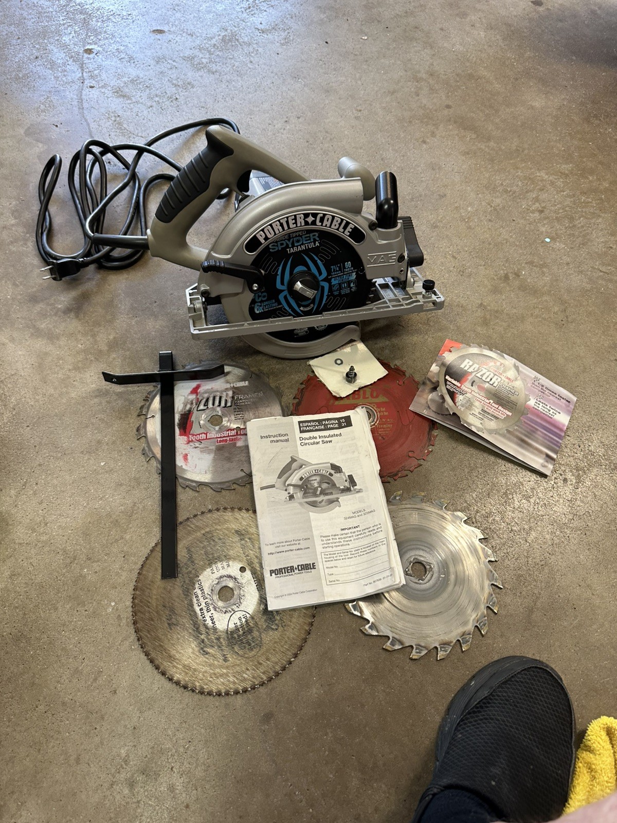Porter Cable 19.2V Cordless 6″ Circular Saw Boss Model 845 with Case -No Battery