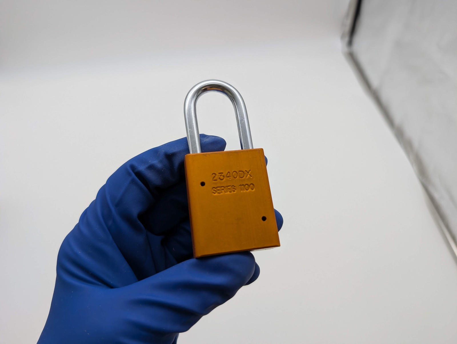 2x American Lock Lockout Padlocks 1.5″ Shackle 1.5″ Body Orange Keyed Alike