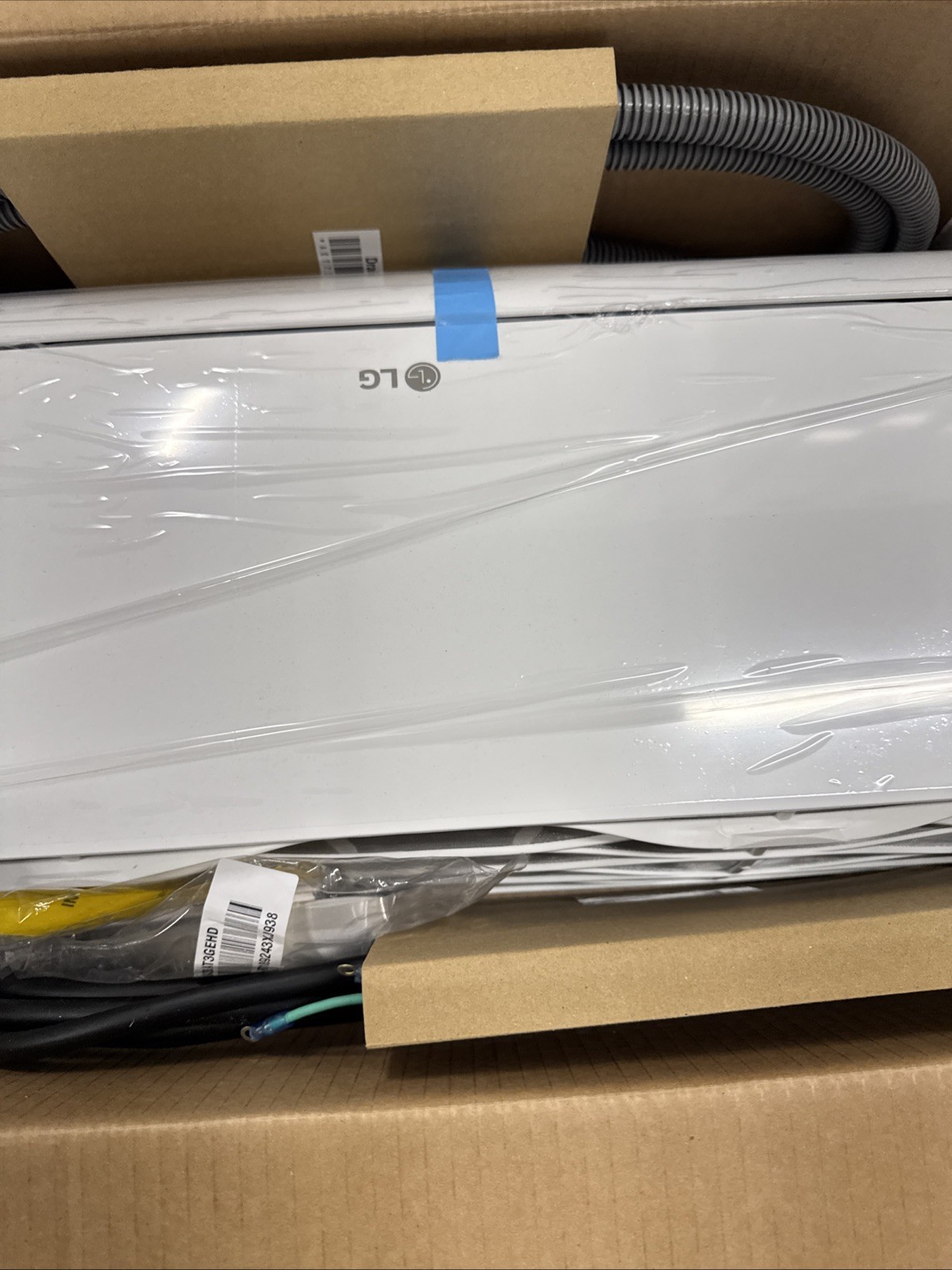 LG Indoor 12000 BTU 20 SEER2 Wi-Fi Ductless Mini Split Heat Pump Air Conditioner
