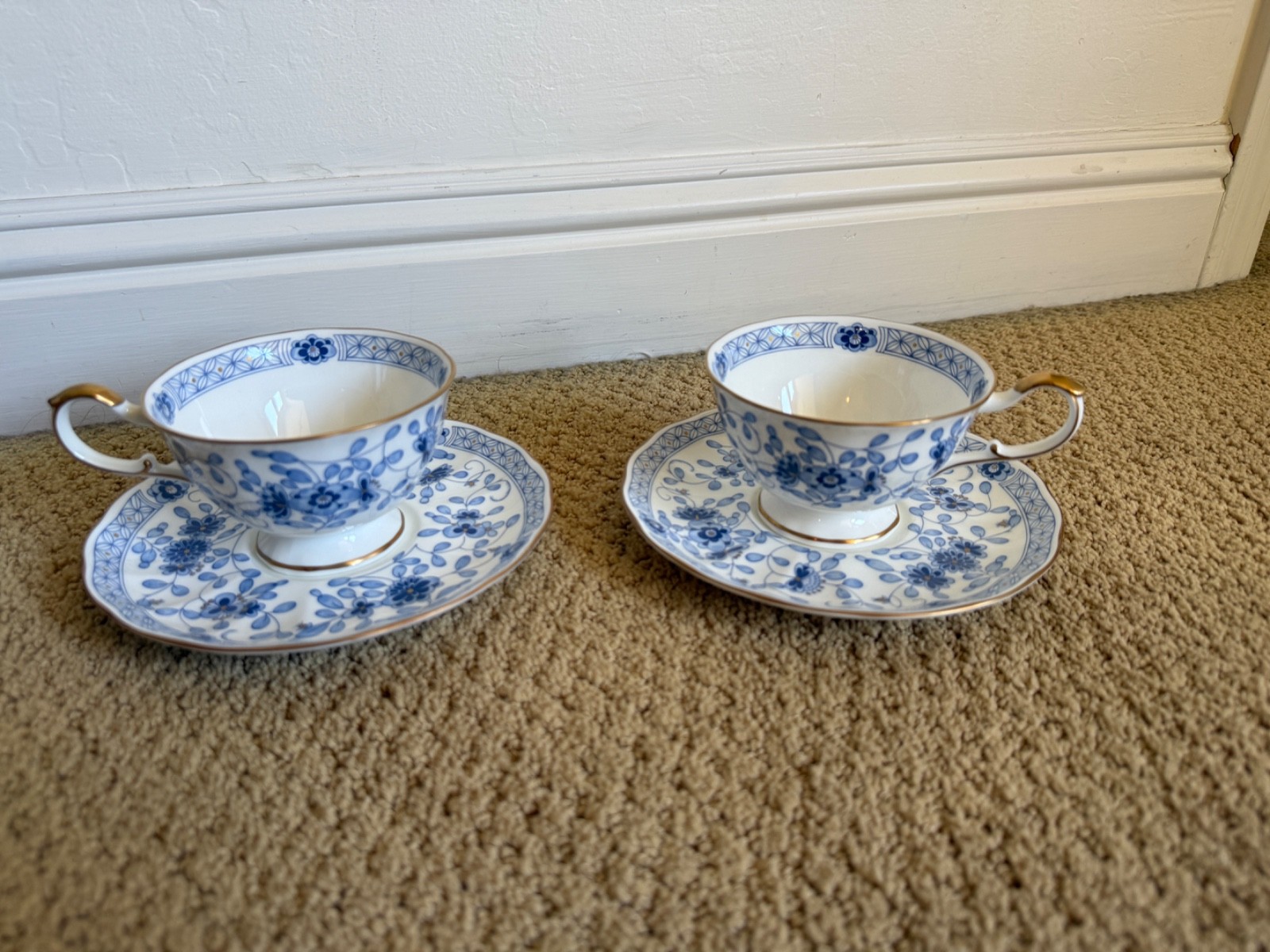 Set of 2 NARUMI Japan Milano Tea Cup & Saucer Sets/Bone China – ships from USA