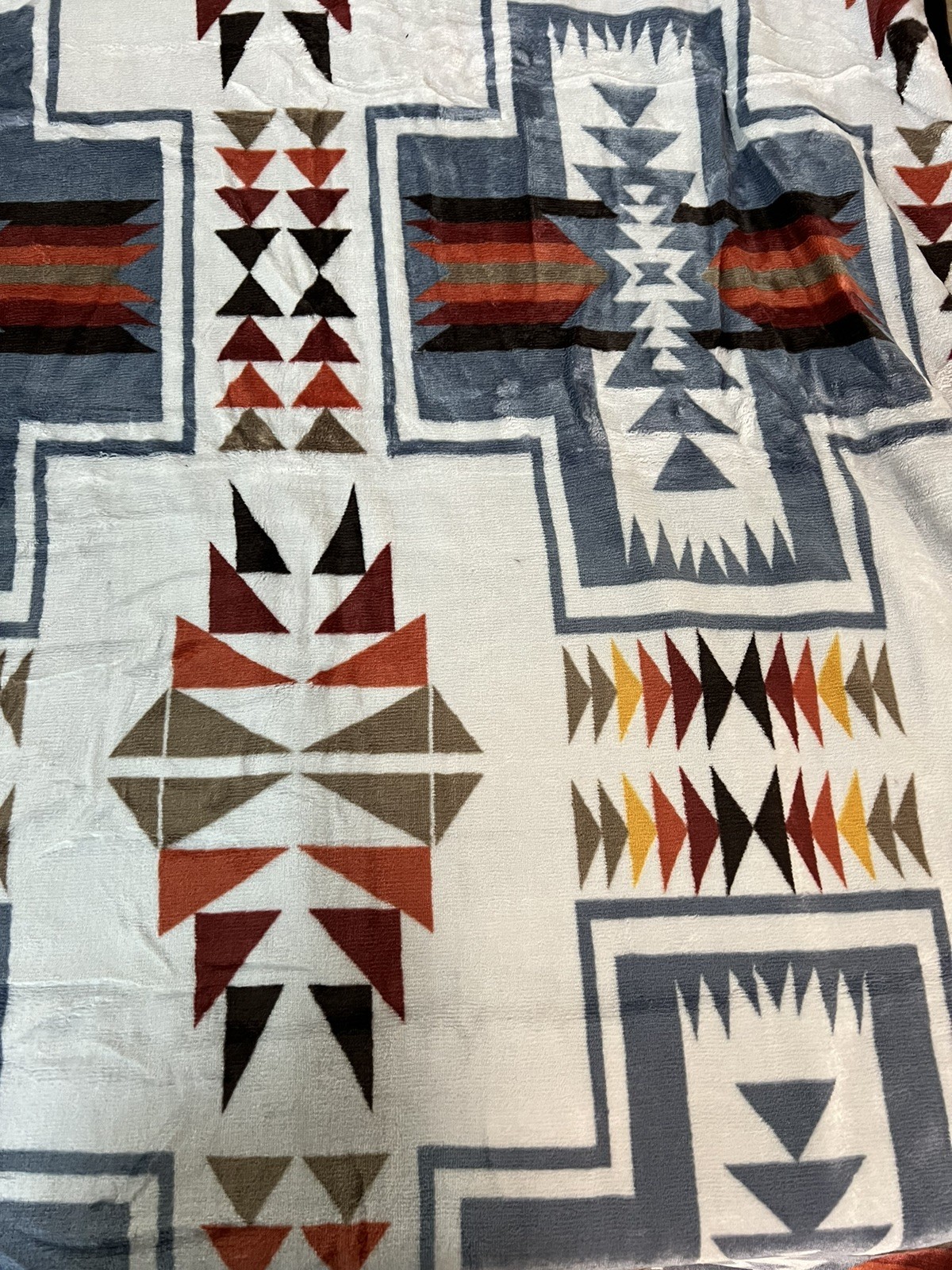 Native American Style 2 Ply Plush Reversible Throw Blanket Baby-Kid Light Grey