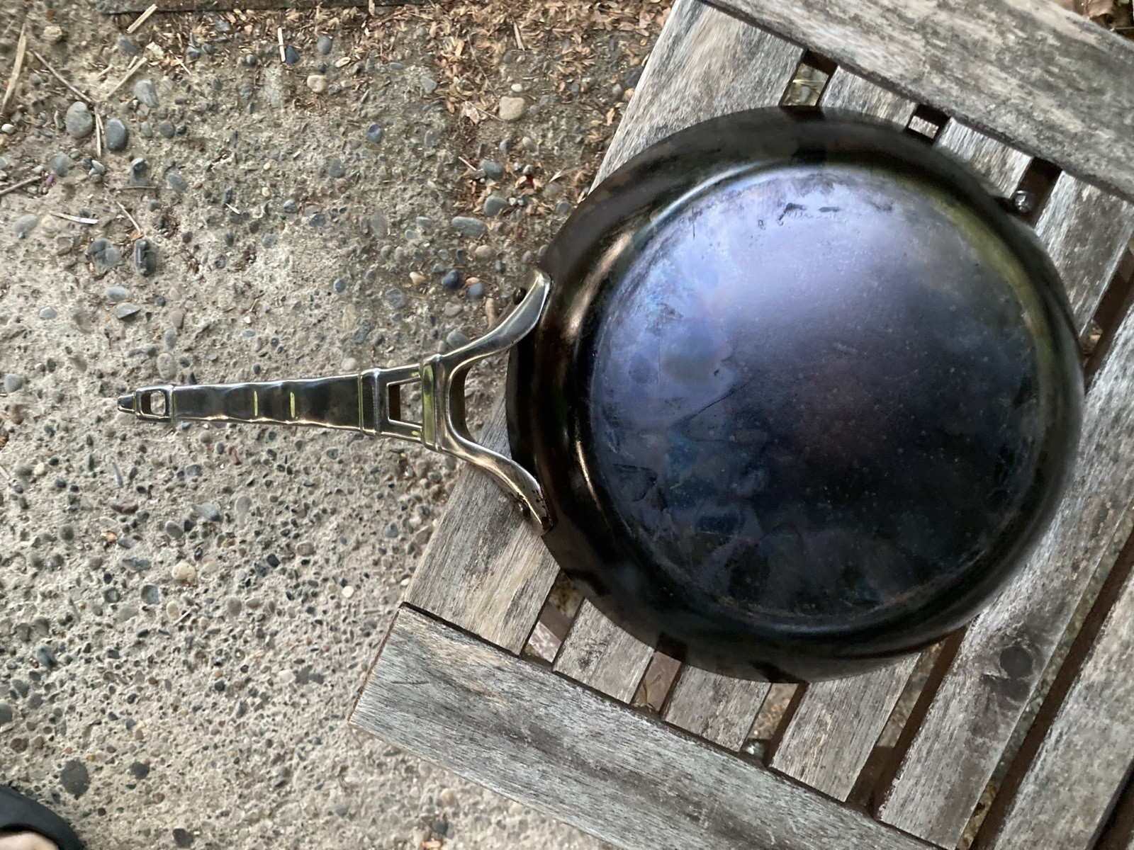 De BUYER Mineral B 9.5 Inch Carbon Steel Mont Bleu Eiffel Handle French Pan