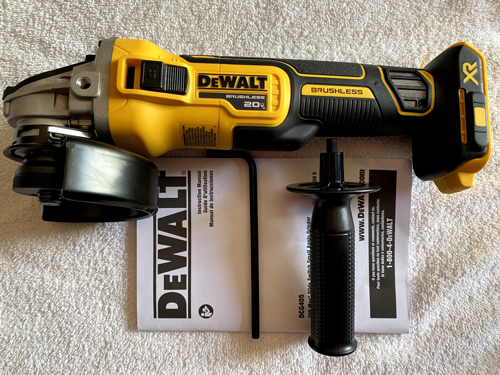 New Dewalt DCG405B 20V 20 Volt Max XR 4-1/2″ Angle Grinder W/ Kickback Brake