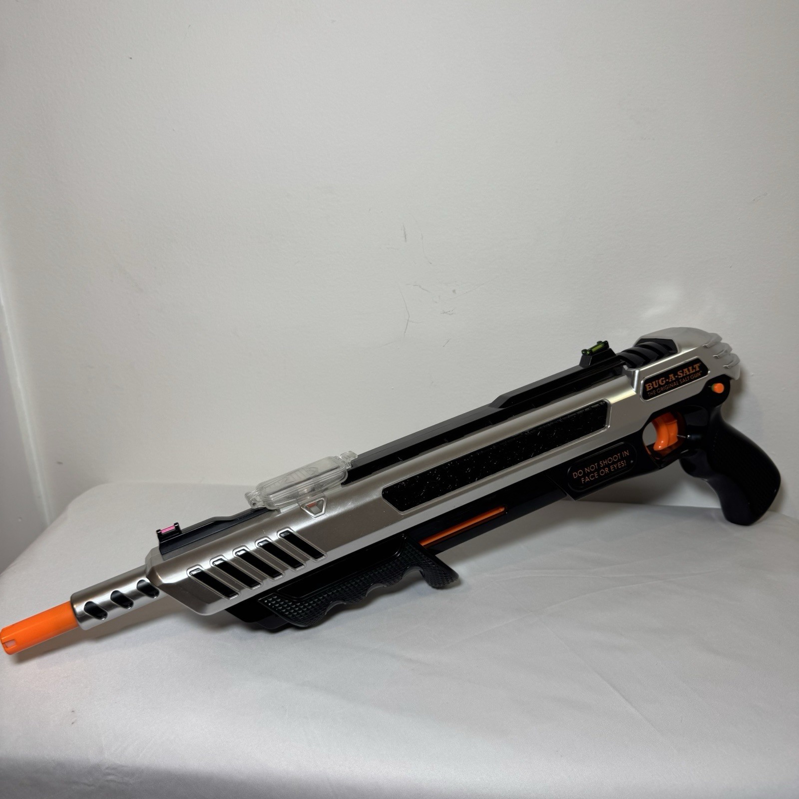 BUG-A-SALT ADVANCED COMBAT FIBER OPTIC 3.0 Silver Bug A Salt Gun Great Condition