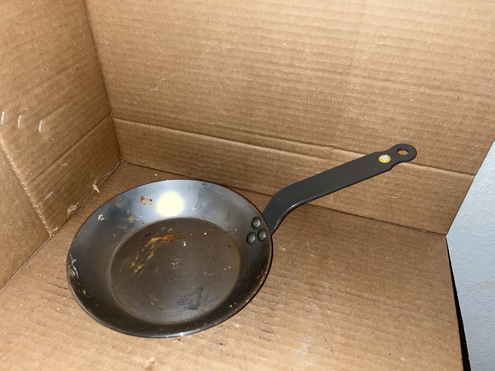 De Buyer MINERAL B Carbon Steel 8″ Omelette Pan Made in France(B)