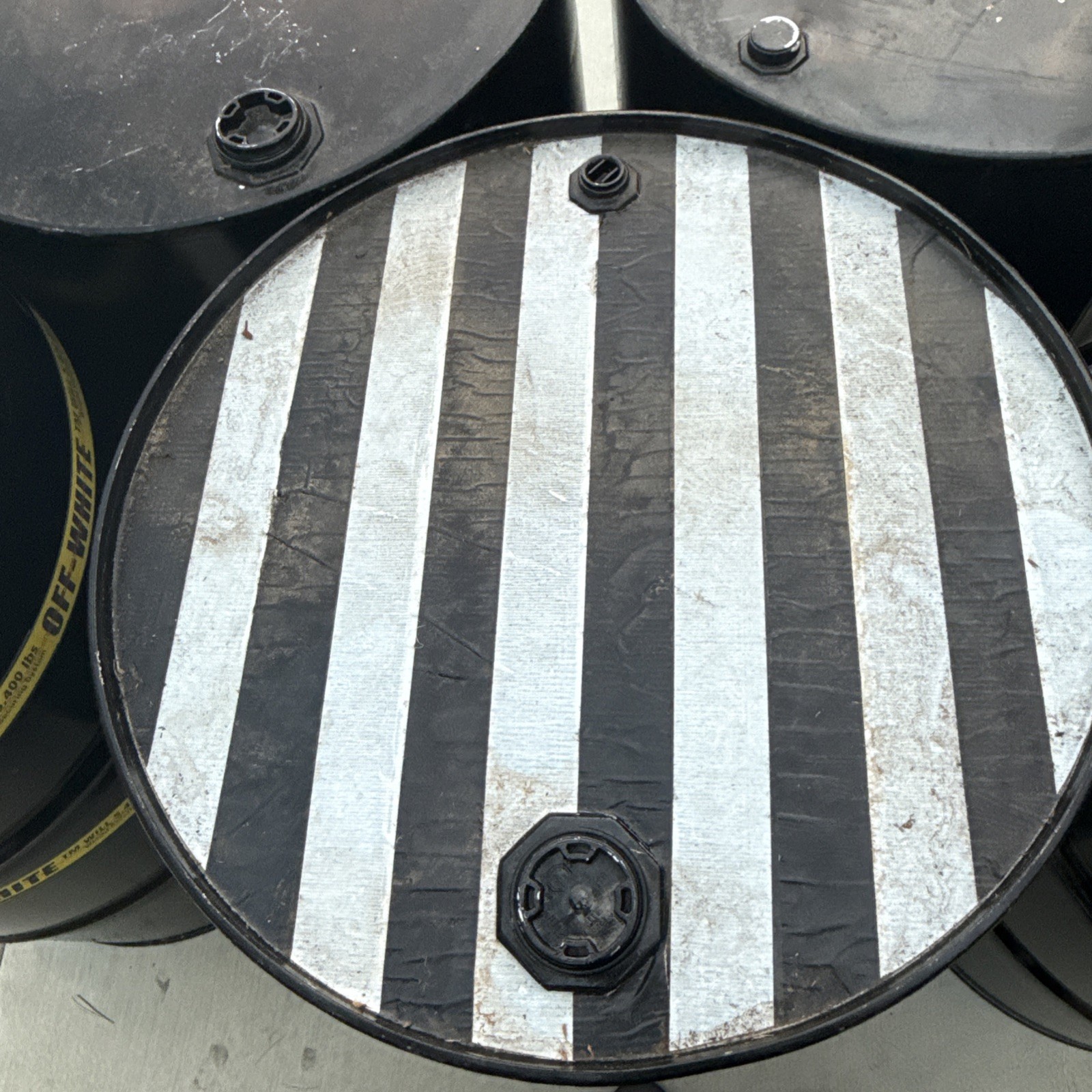 55 Gallon Metal Oil Drum Barrel Pristine Condition Black Paint Finish 4 PICK UP