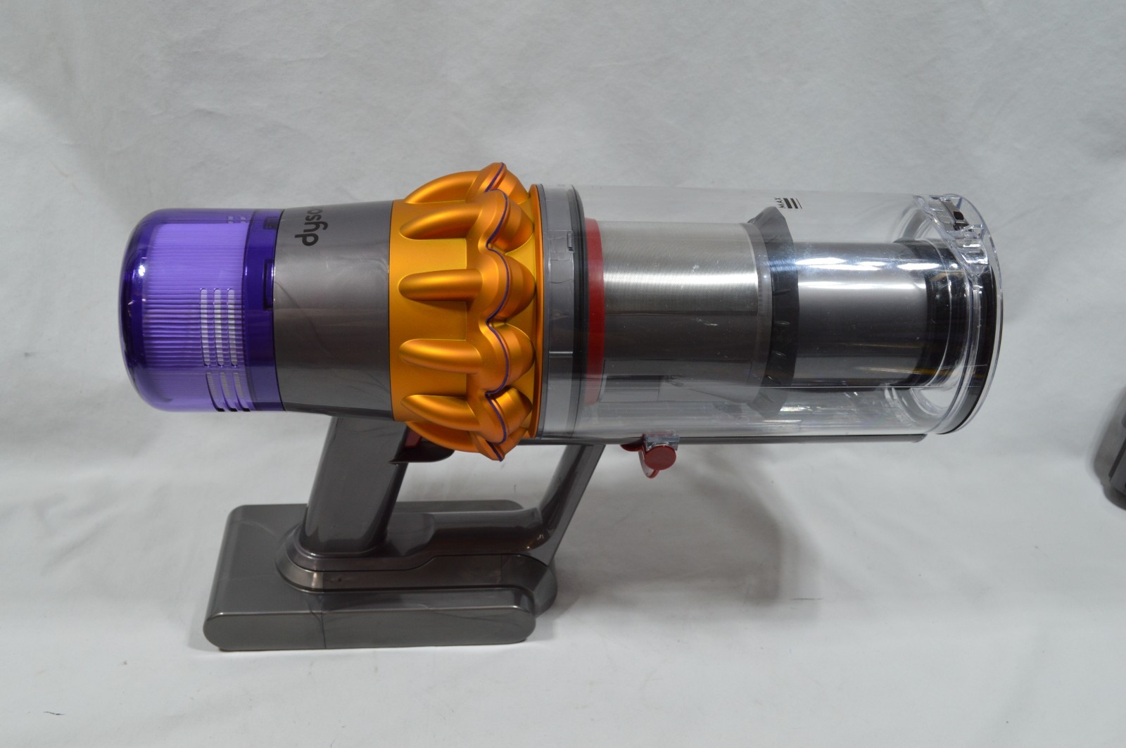 NWOB! Dyson V15 Cordless Stick Vacuum Cleaner w/ Accessories *SEE PICS*